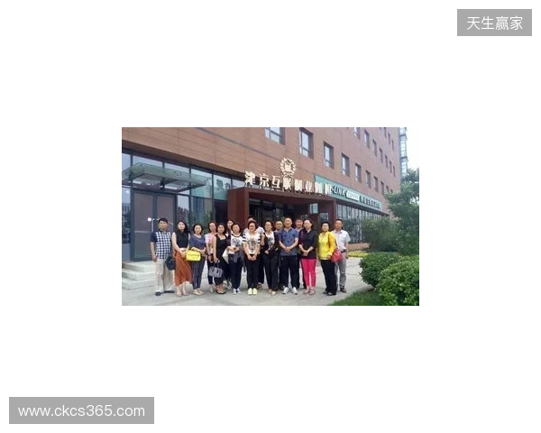 中冠综述：吴川青年2-2武汉联镇、广州海珠醒派3-3广州花都蜀地红